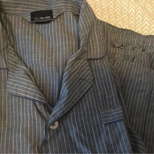 Bill Blass Men’s Lightweight Long Sleeve Pajama Set